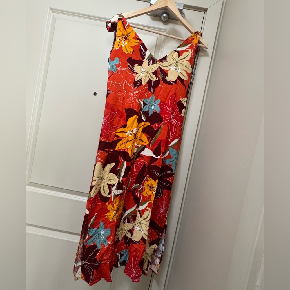 Floral V-Neck Maxi Dress
